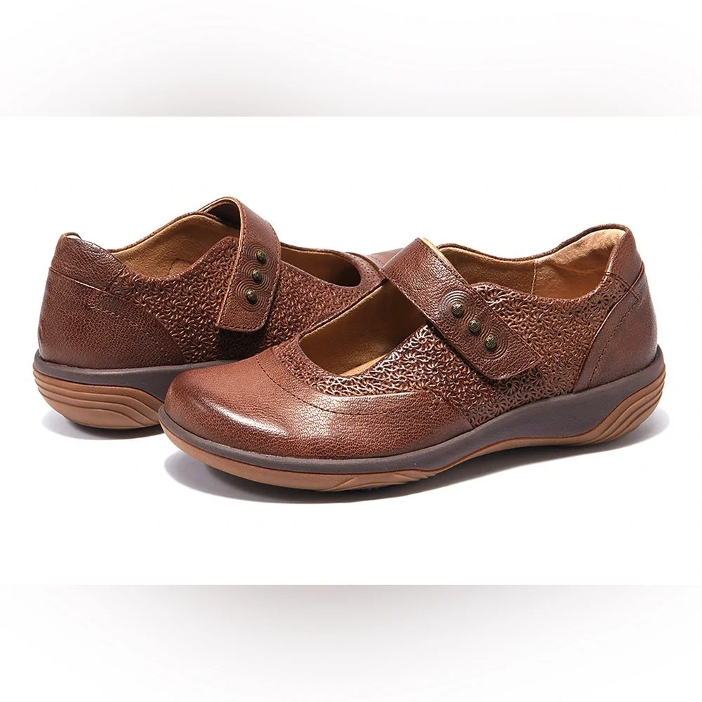 Halsa Footwear Brown Textured Flats with Strap